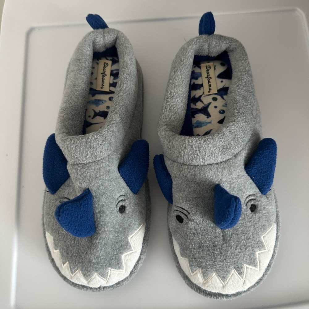 Dearfoams Gray Slippers SIZE 4.5